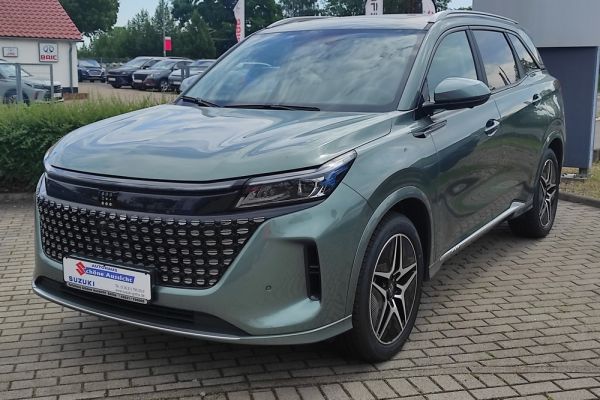 Fengon-E5-Plug-in-Hybrid-grün-Außenansicht